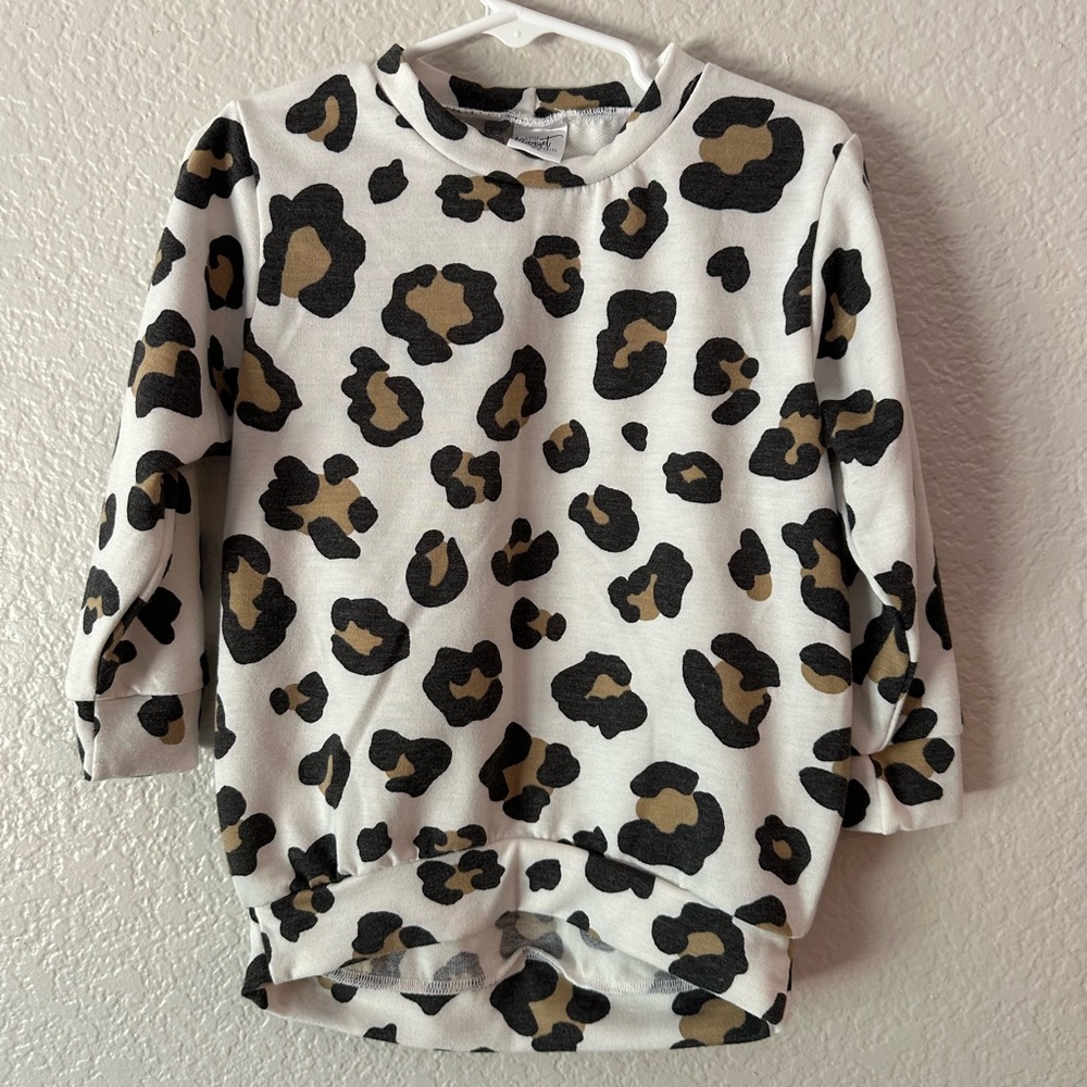 Little Nugget Knits Cream Leopard Sweater size 2T